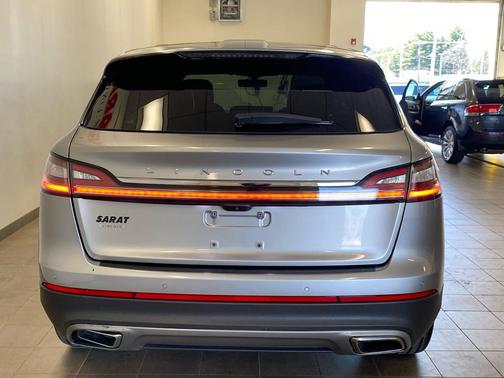 Silver Radiance 2021 Lincoln Nautilus Reserve