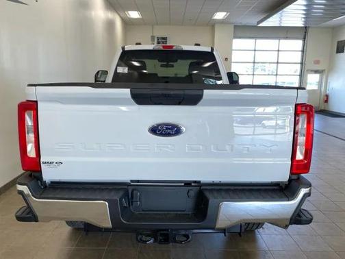 2025 Ford F-350 XLT