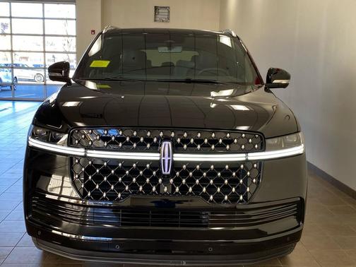2025 Lincoln Navigator Black Label