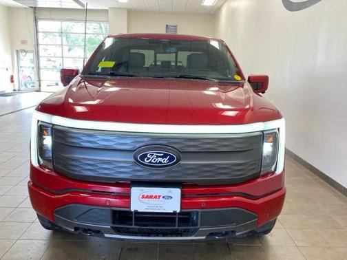 2025 Ford F-150 Lightning LARIAT