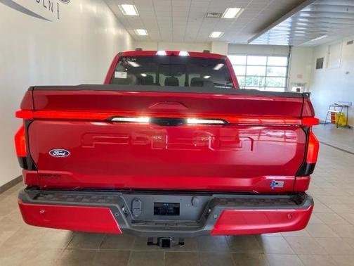 2025 Ford F-150 Lightning LARIAT