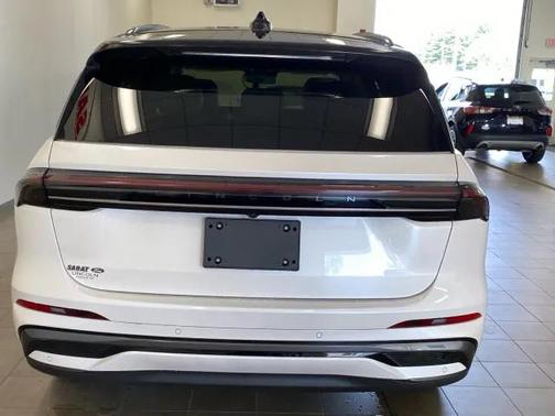 2025 Lincoln Nautilus Black Label
