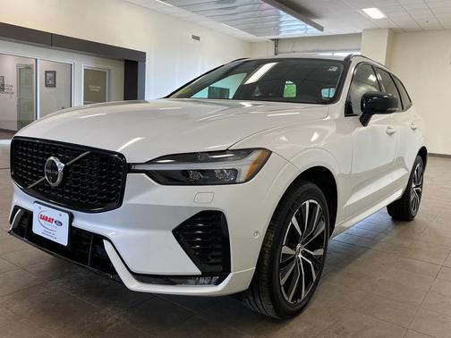 2024 Volvo XC60 B5 Plus Dark Theme