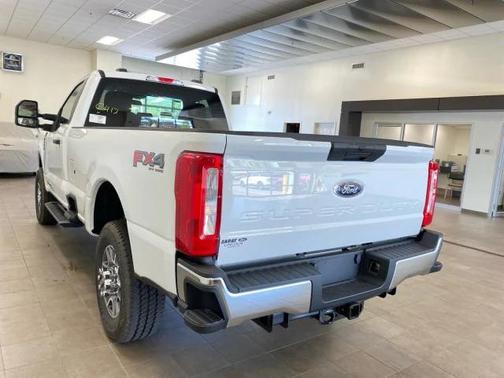 2025 Ford F-350 XLT