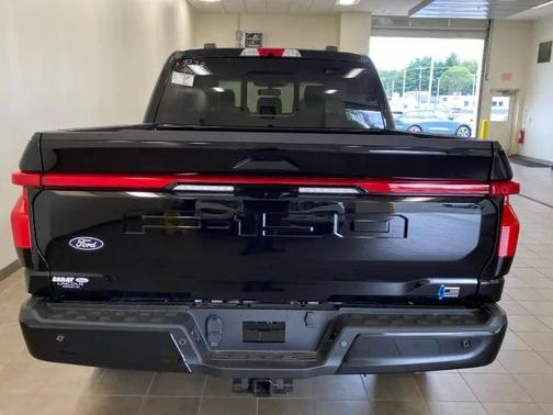 2025 Ford F-150 Lightning Platinum