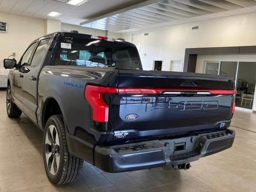2025 Ford F-150 Lightning Platinum