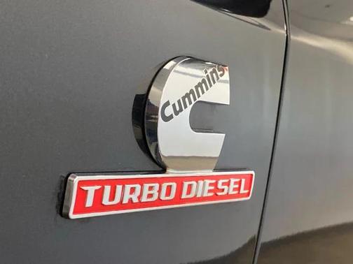 2019 RAM 2500 Limited Crew Cab 4x4 6'4' Box