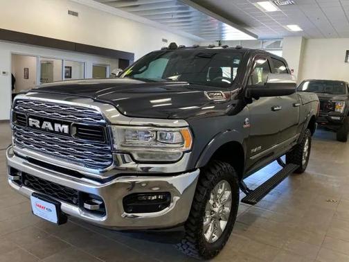2019 RAM 2500 Limited Crew Cab 4x4 6'4' Box