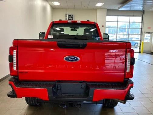 2025 Ford F-350 XLT