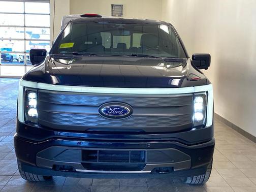 2023 Ford F-150 Lightning LARIAT