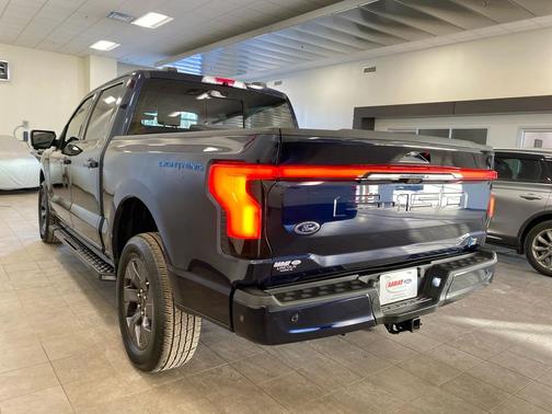 2023 Ford F-150 Lightning LARIAT