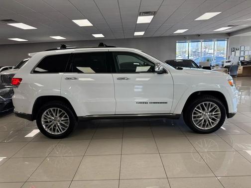 2017 Jeep Grand Cherokee Summit