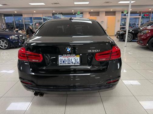 2018 BMW 330 330i SULEV Sedan