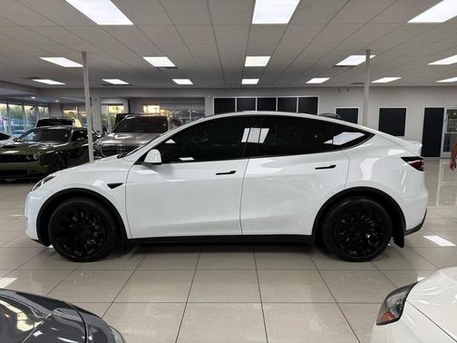 2023 Tesla Model Y Long Range AWD