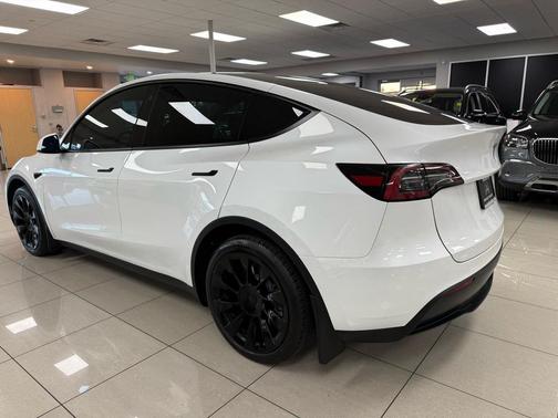 2023 Tesla Model Y Long Range AWD