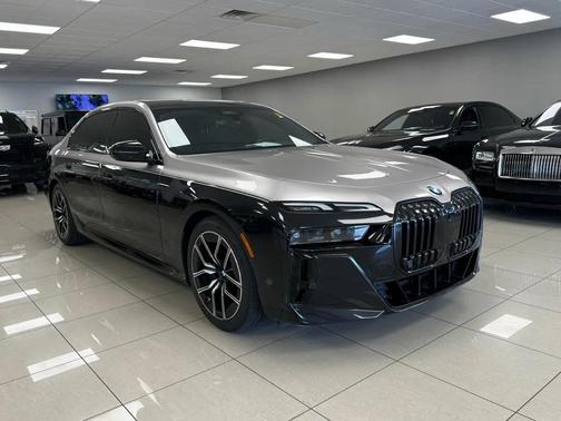 Black 2024 BMW 740 740i