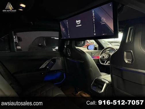 Black 2024 BMW 740 740i