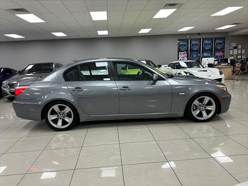 2008 BMW 528 528i