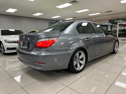 2008 BMW 528 528i