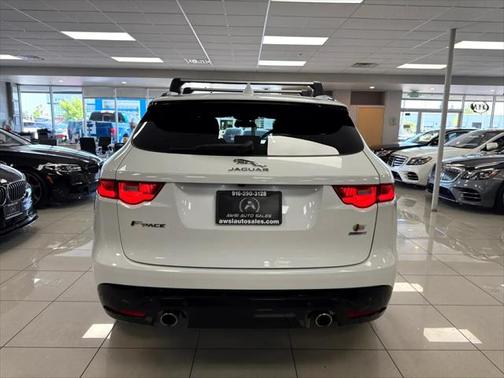 2017 Jaguar F-PACE S