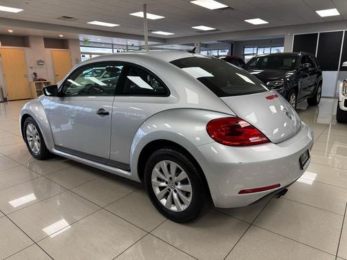 2014 Volkswagen Beetle Auto 1.8T Entry