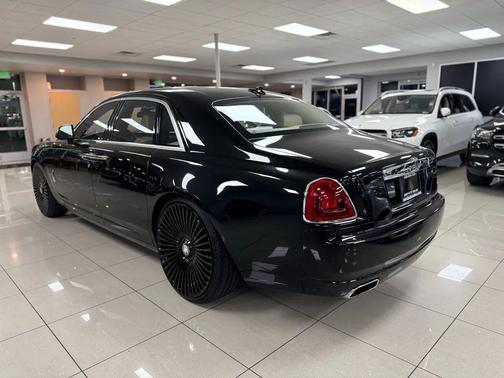 Black 2013 Rolls-Royce Ghost Sedan