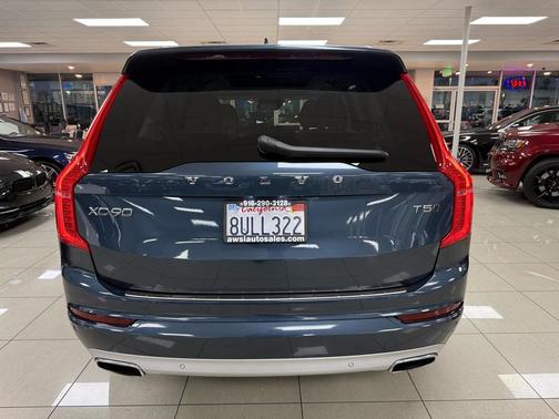 2021 Volvo XC90 T5 Momentum