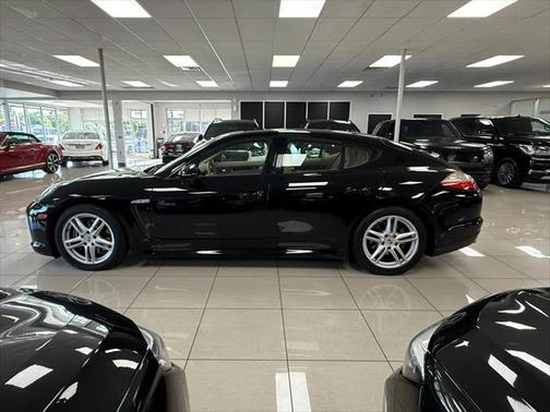 2011 Porsche Panamera 4