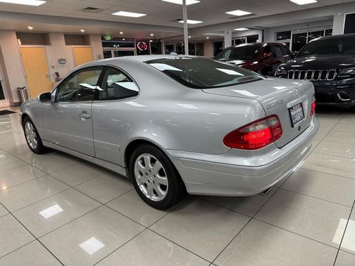 2001 Mercedes-Benz CLK-Class 320