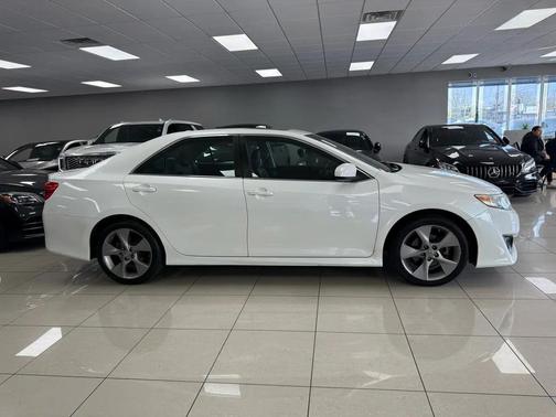 2014 Toyota Camry SE Sport