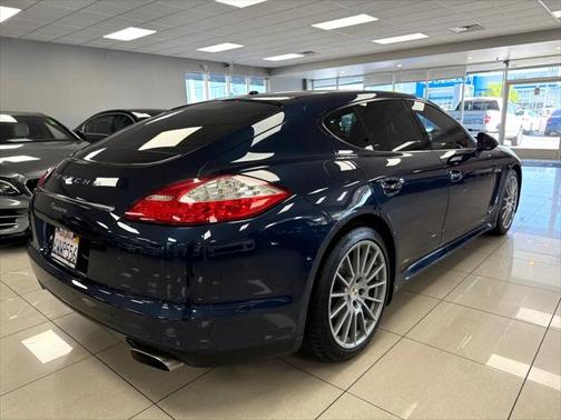 2012 Porsche Panamera Platinum
