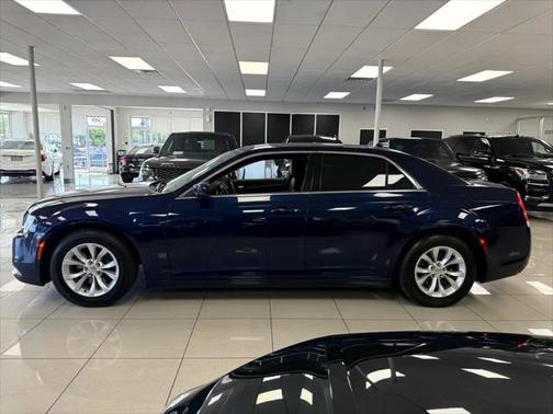 2015 Chrysler 300 Limited