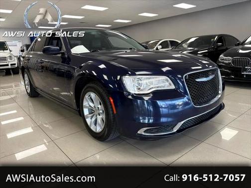 2015 Chrysler 300 Limited