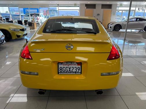 2005 Nissan 350Z Anniversary Edition