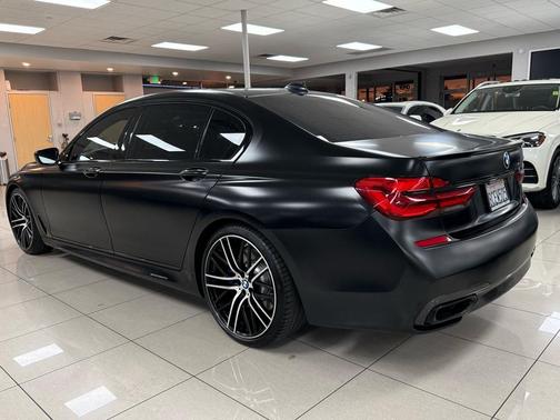 2017 BMW 750 I