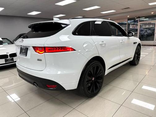 2019 Jaguar F-PACE 25t R-Sport