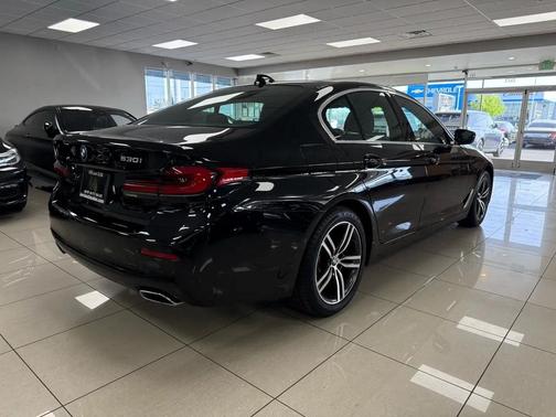 Jet Black 2021 BMW 530 530i