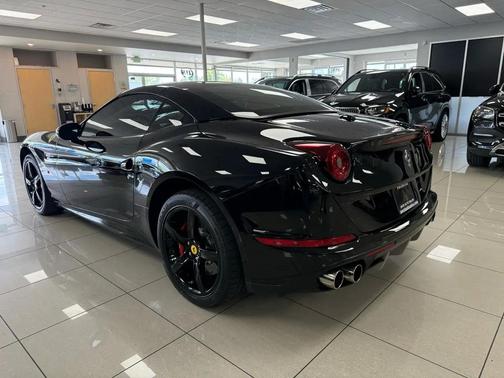 Black 2015 Ferrari California T