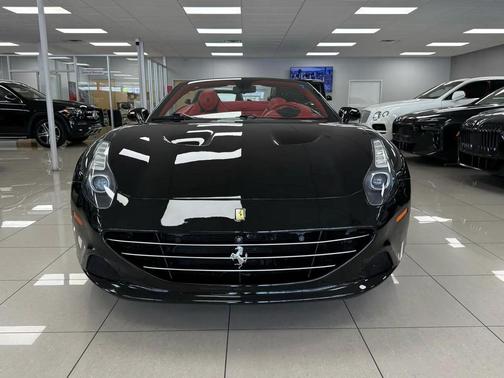 Black 2015 Ferrari California T
