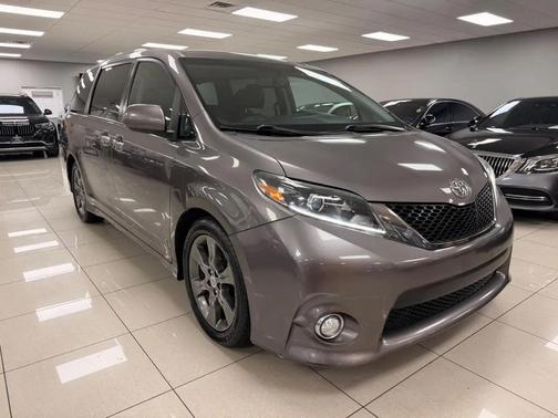 2016 Toyota Sienna SE
