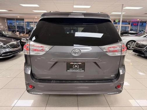 2016 Toyota Sienna SE