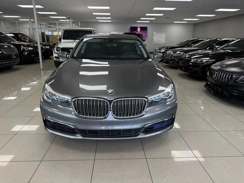 Gray 2016 BMW 740 740i