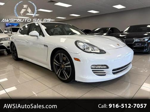 2013 Porsche Panamera 4 Platinum Edition