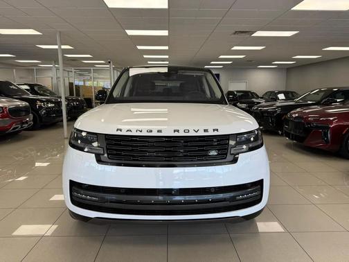 White 2023 Land Rover Range Rover P530 SE