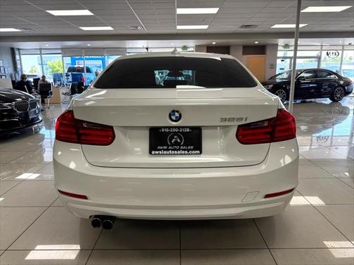 2013 BMW 328 328i Sedan