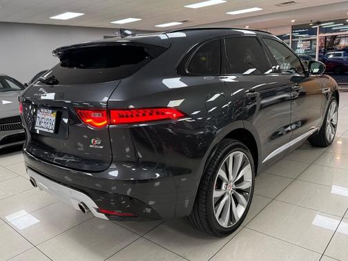 2017 Jaguar F-PACE S