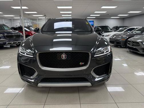 2017 Jaguar F-PACE S