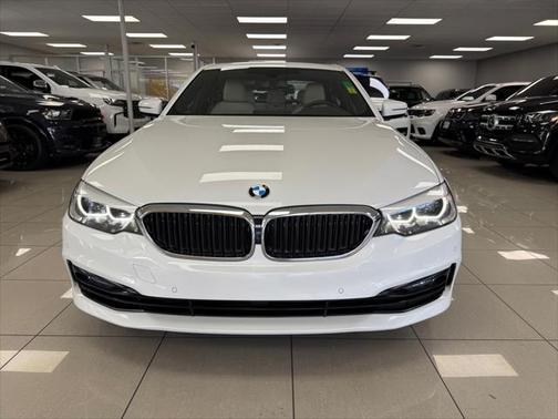2017 BMW 530 530i