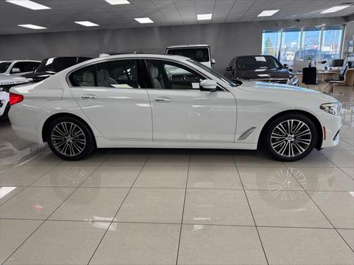 2017 BMW 530 530i
