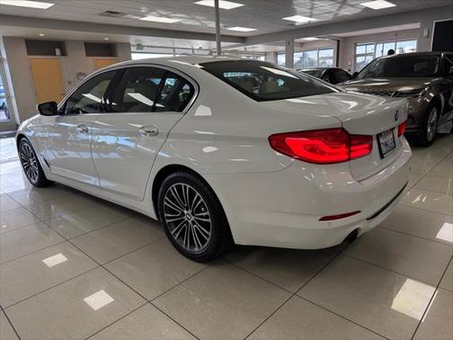 2017 BMW 530 530i